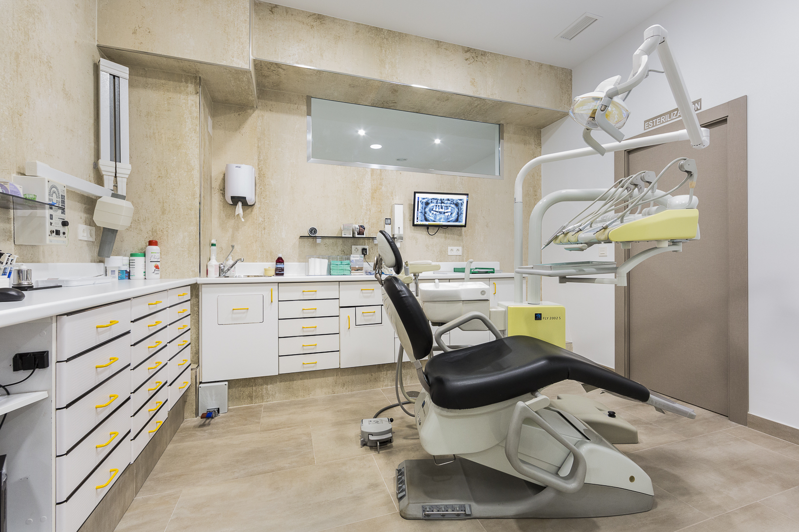Clínica Dental Adamúz 36